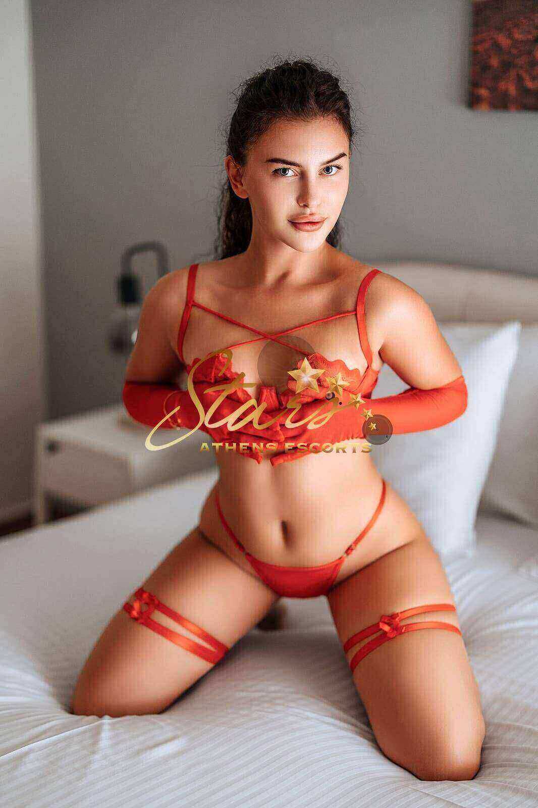 EMMA-ESCORTS-GIRL-TOP
