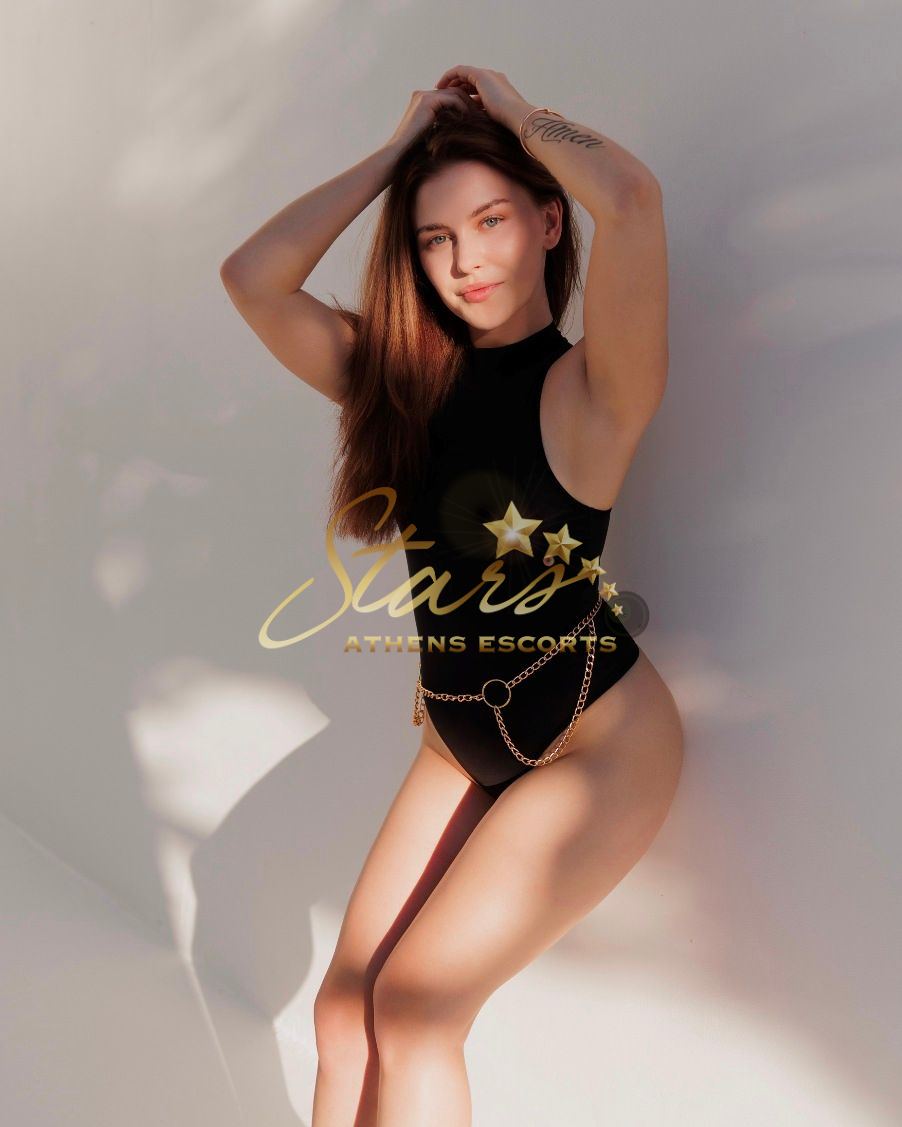 EMMA-UKRAINIAN-ATHENS-ESCORT-STARS